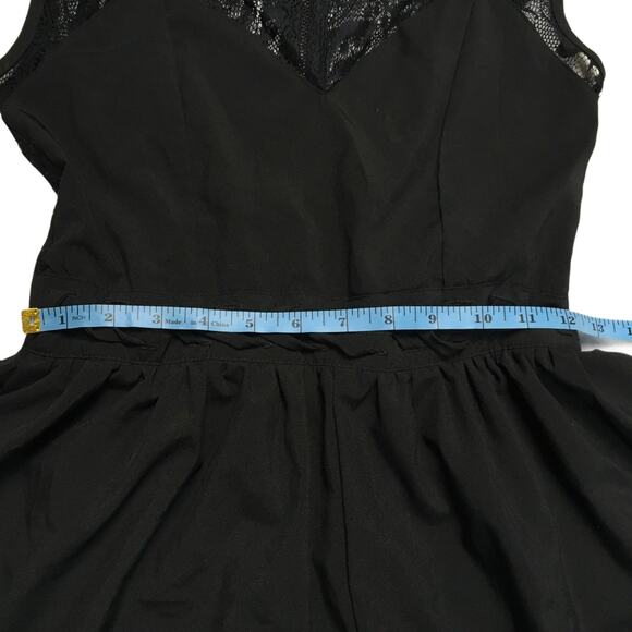 Tobi Romper Lace Cut Out Sleeveless Black Shorts Jumpsuit Women's Small S - Picture 8 of 14